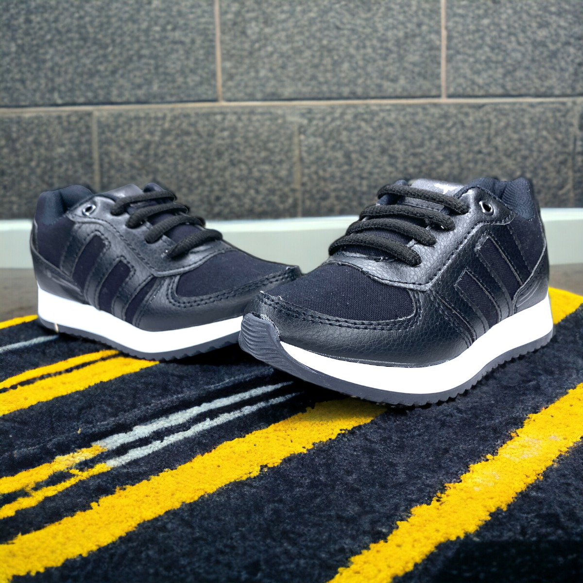 Tenis De Bebe Nino Negro Urbano Deportivo Las Cuatas.